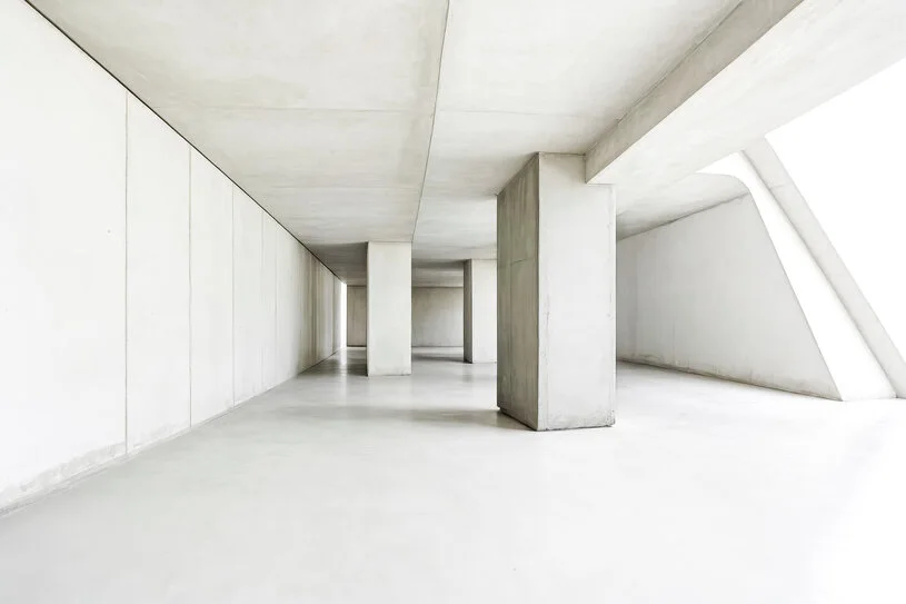 Concrete vs Hardwood Floors - Which is the Better Choice